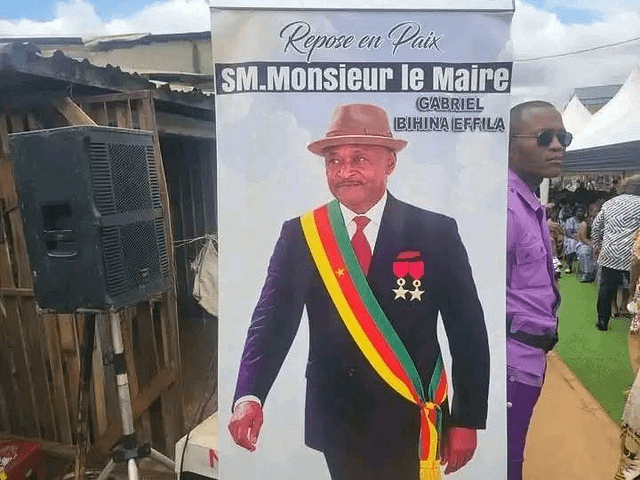 Inhumation : Clap de fin pour le Maire défunt de Yaoundé IV Gabriel Bihina Effila qui a été porté en terre samedi