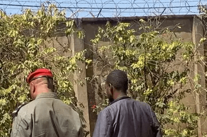 Horreur à Ngaoundéré : Il poignarde sa mère de 38 coups de couteau avant de l’égorger