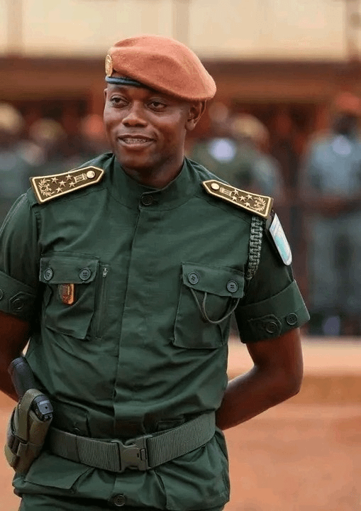 Prison de Kondengui : L’administrateur principal des prisons Ipuni Max Albert Stéphane installé