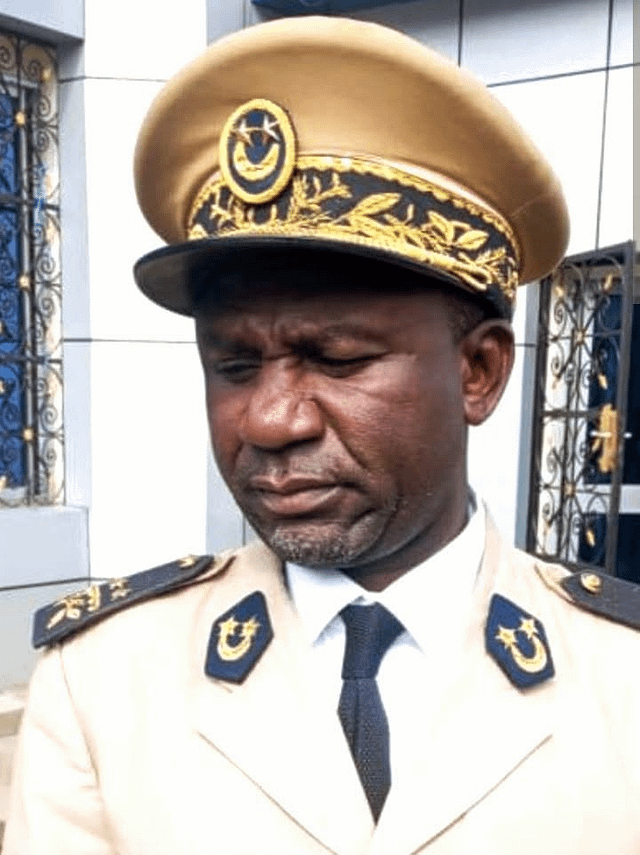 Phénomène d’accaparement et de vente illicite des terres : Le Préfet du Moungo Yves Bertrand NDJANA suspend les travaux de construction sur un lot objet d’un titre foncier