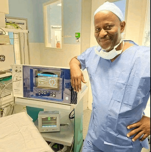 Le Président Biya n’a pas subi un pontage coronarien ou opération du cœur selon le cardiologue Professeur Aimé BONNY