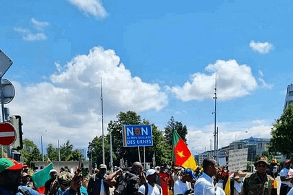 Suisse : Les activistes de la brigarde Anti sardinards manifestent à l&rsquo;hôtel Intercontinental