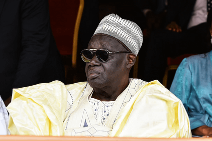 Victime d&rsquo;un grave Avc : Le Président du conseil économique et social Ayang Luc annoncé à l&rsquo;hôpital américain de Paris