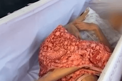 « C’est un miracle » : déclarée morte, une Thaïlandaise de 65 ans se réveille dans son cercueil juste avant son incinération