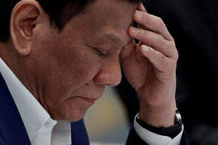 L’ex-président des Philippines Rodrigo Duterte, poursuivi pour crimes contre l’humanité, reste en prison