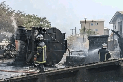 Sud-Ouest : Explosion  aux aurores d&rsquo;un camion citerne transportant des produits pétroliers à Likomba dans le département du Fako
