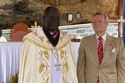 Église catholique romaine : Mgr Jean Mbarga décoré par l&rsquo;ambassadeur de l&rsquo;ordre souverain et militaire de Malte au sanctuaire des bénédictins du Mont-Febé