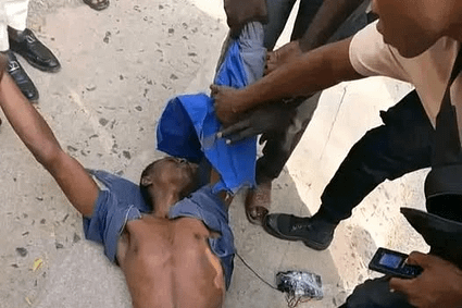 Extrême-Nord : Un militaire arrêté à Maroua pour avoir menacé le personnel d&rsquo;une banque à l&rsquo;aide d&rsquo;un pistolet automatique