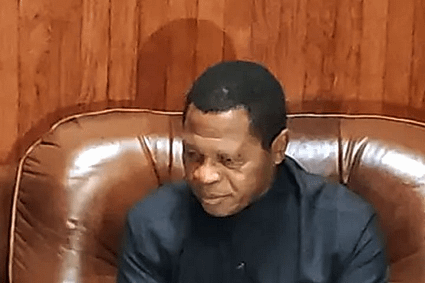 Résolution de la crise anglophone : Biya désavoue Atanga Nji et opte pour un accord secret avec les leaders séparatistes (Observateur)