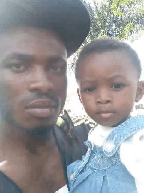 Drame d’Anguissa – le père de la petite Sylvana Awono en larmes : « J’ai appris le décès de ma propre fille sur les réseaux sociaux »