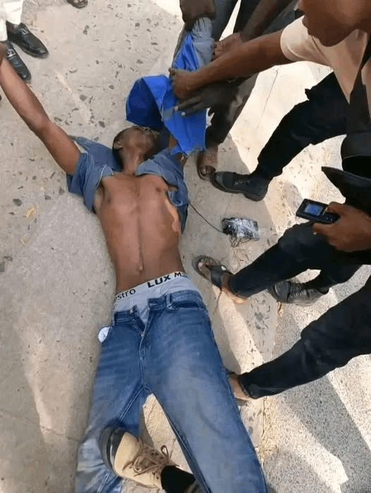 Extrême-Nord : Un militaire arrêté à Maroua pour avoir menacé le personnel d’une banque à l’aide d’un pistolet automatique