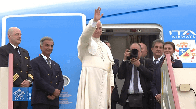 Fin du périple papal en Afrique : l’avion ayant à son bord Léon 14 a quitté Malabo