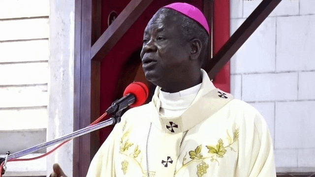 Mgr Samuel Kleda sur Rfi: « Sur le plan humain, une personne âgée de 92 ans ne peut plus travailler nuit et jour pour gouverner »