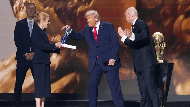 Donald Trump reçoit le « prix de la paix de la FIFA » : un prix controversé, taillé sur mesure pour le président américain
