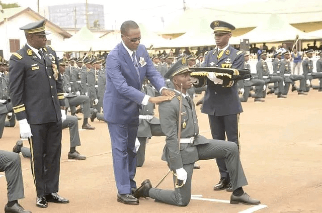Armées : Voici en images la cérémonie de triomphe de la 40 ème promotion de l’école militaire interarmes (EMIA)