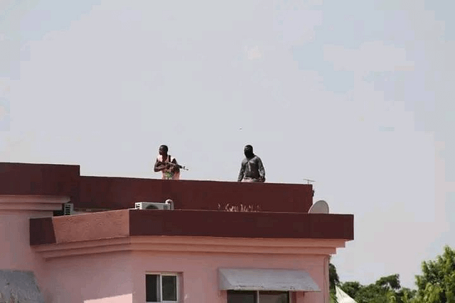 Issa Tchiroma déplore la présence des tireurs d’élite dans un duplex situé en face de son domicile de Garoua