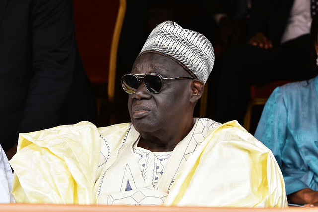 Victime d’un grave Avc : Le Président du conseil économique et social Ayang Luc annoncé à l’hôpital américain de Paris