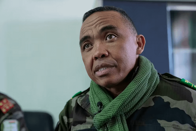 Madagascar: Rajoelina confirme son départ, un colonel investi président vendredi