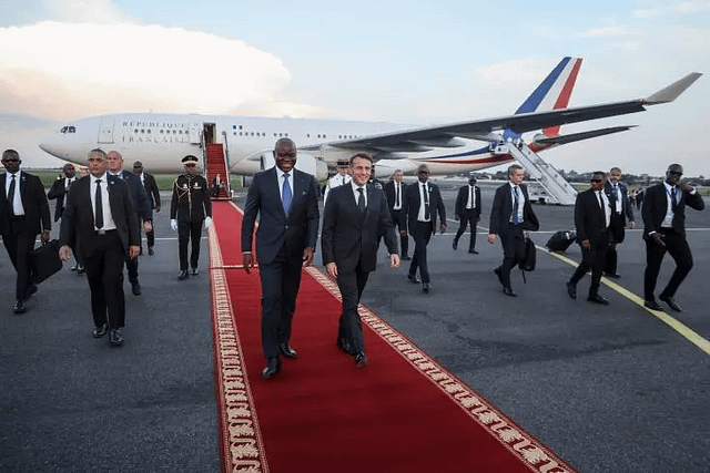 Macron salue le « tournant » au Gabon après le putsch de 2023