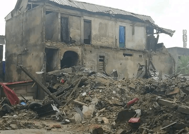 Wouri : 08 morts après l’effondrement d’un immeuble à Bonamoussadi