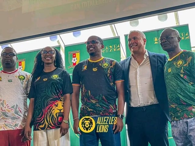 Football: La Fecafoot a présenté les nouveaux maillots des Lions au Hilton hôtel de Yaoundé