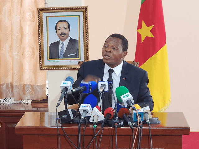 Présidentielles d’octobre : Atanga Nji annonce la saisie de 300 téléphones portables destinés à la fraude électorale