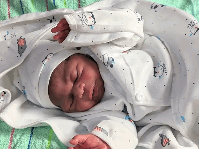Cameroun : Le Premier bébé de 2026 est née au Sud-ouest à 00 heure 00 à l’hôpital de district de Limbé Bota